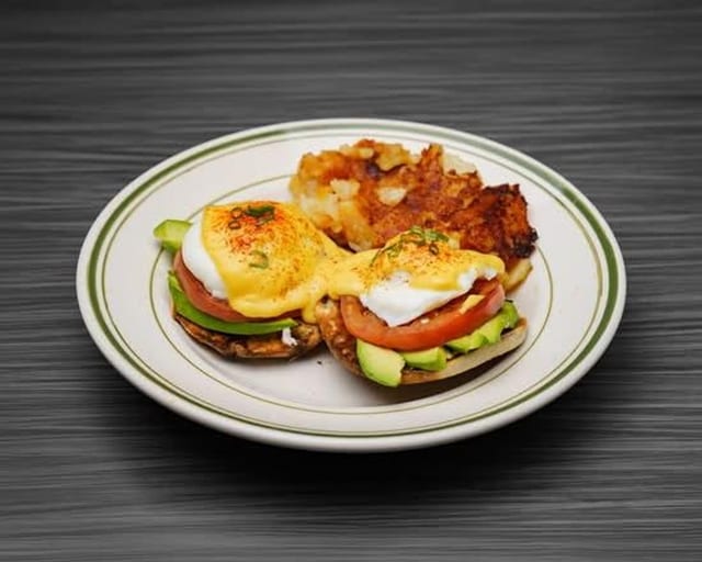 Eggs Beverly.